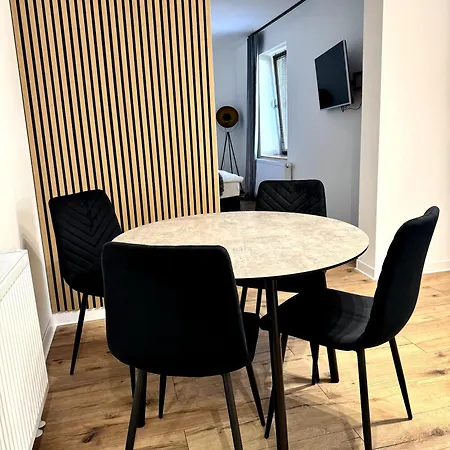 Sweet Apartment *